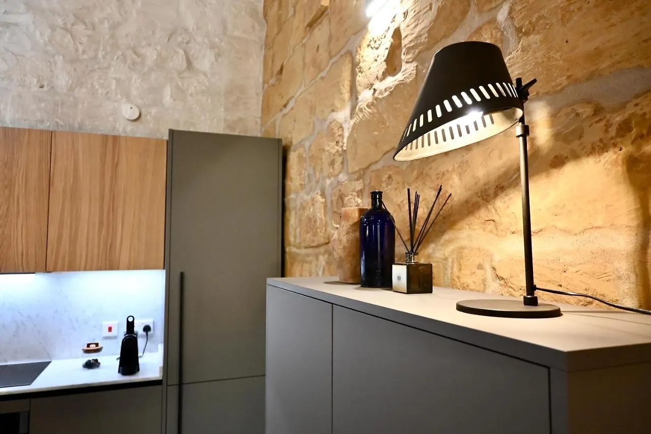 Numru 27 Expertly Restored Small House Of Character Cospicua Appartamento